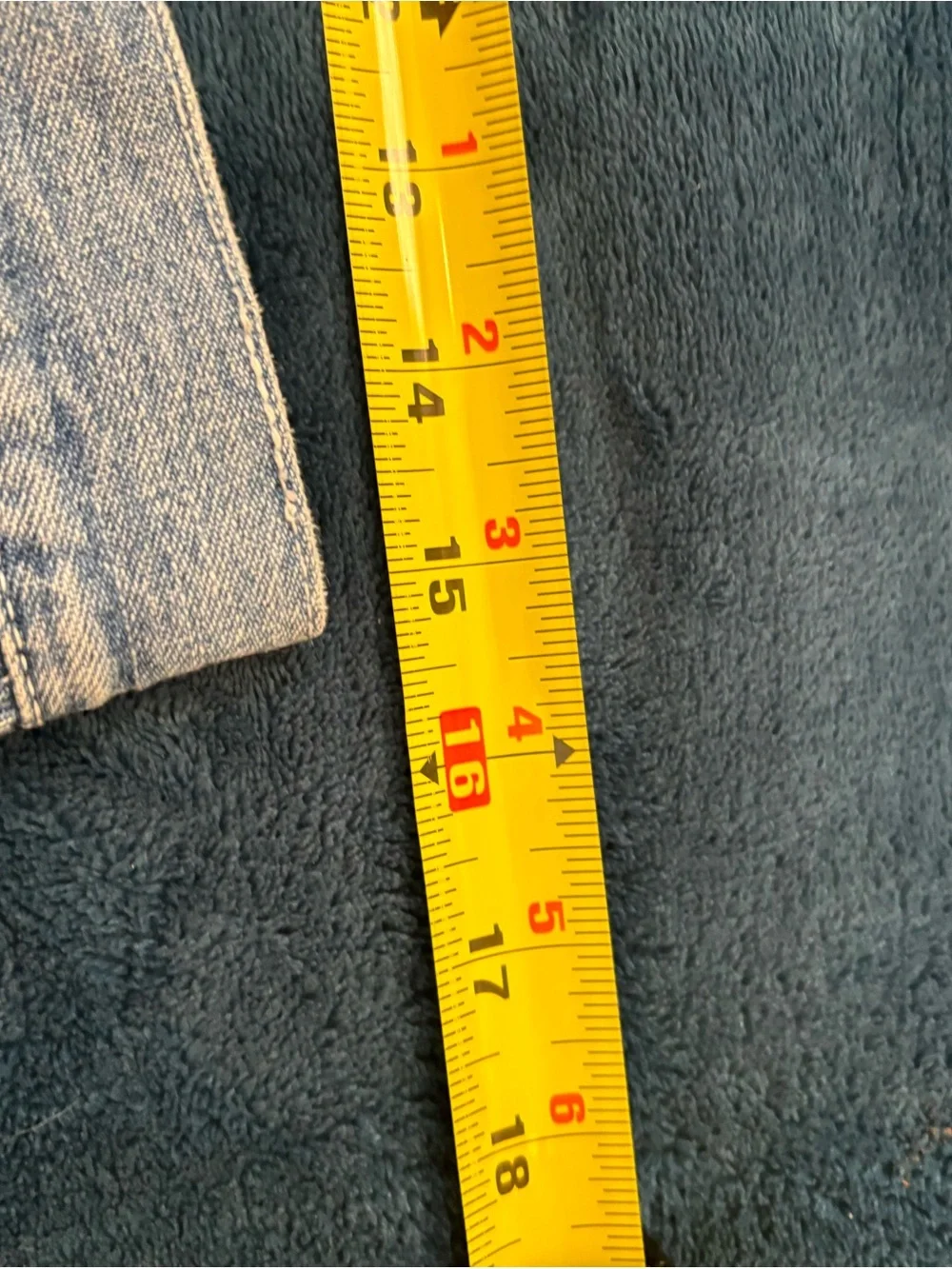 New York & Company Light Wash Blue High-Waist Jean Shorts - Picture 4 of 9